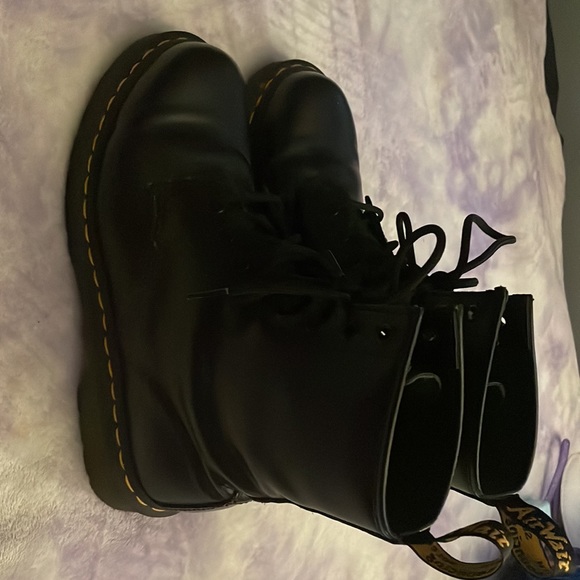 Dr martens size 8 - Picture 2 of 3